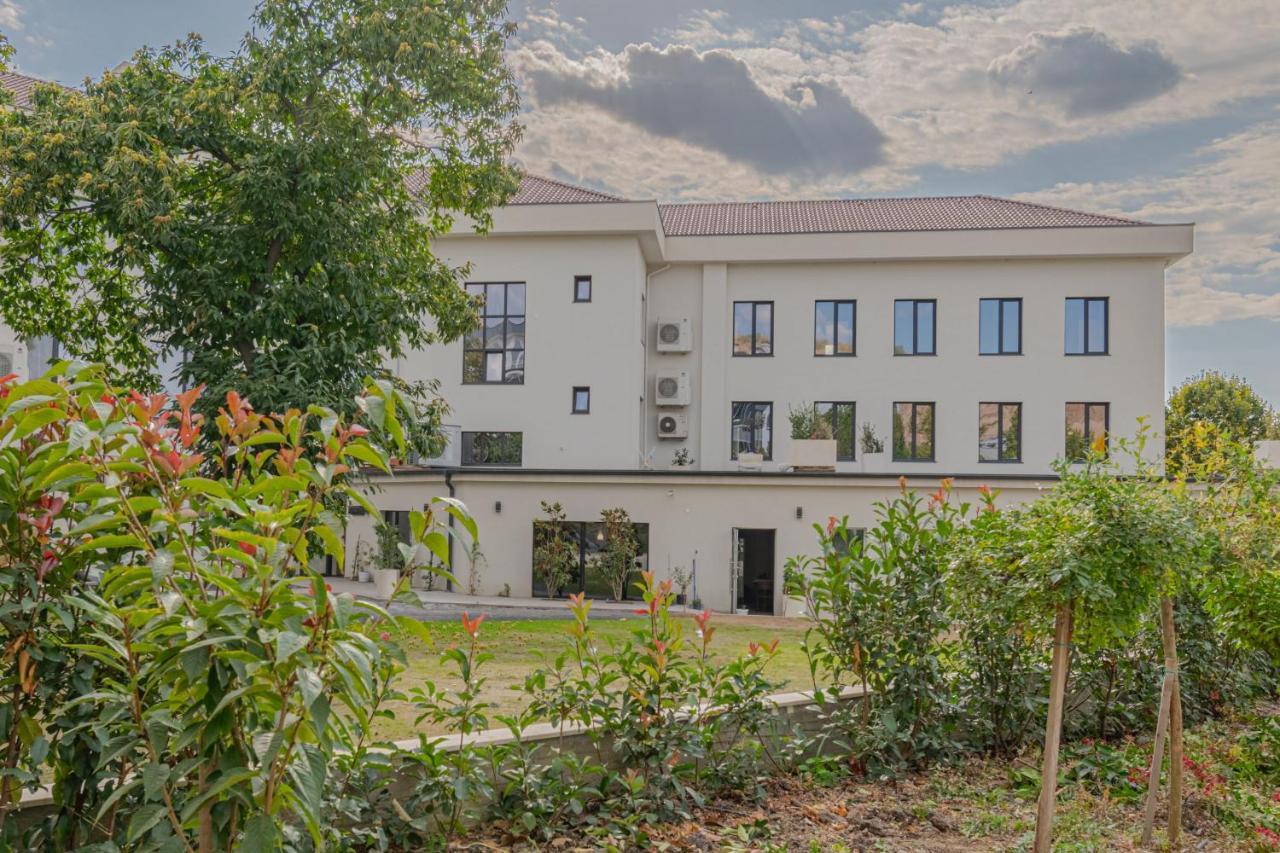 Hotel Osetia Garden Momchilgrad Exterior foto